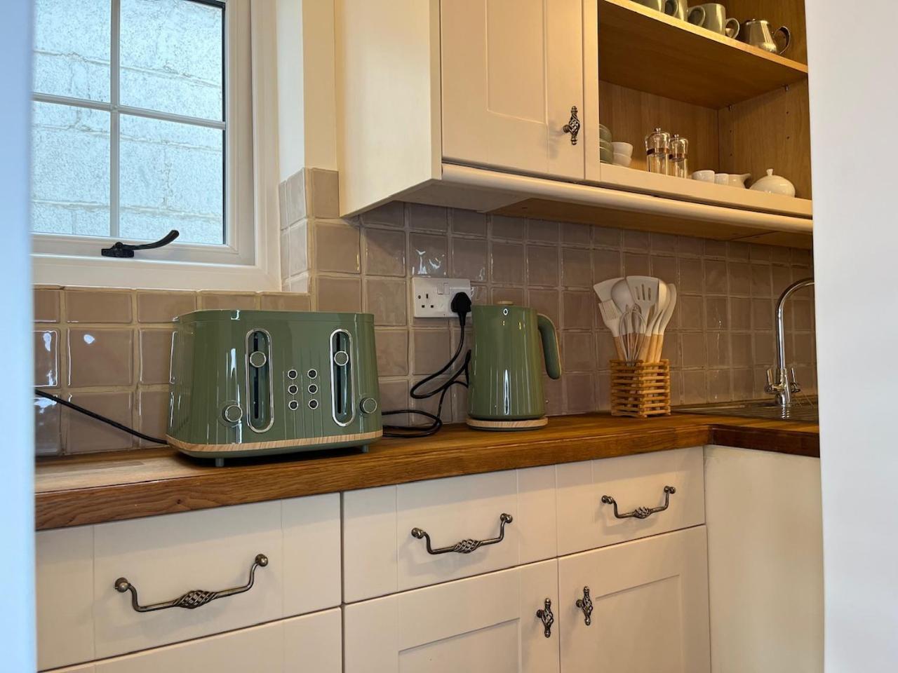 One Jubilee Cottages Shugborough Exteriér fotografie